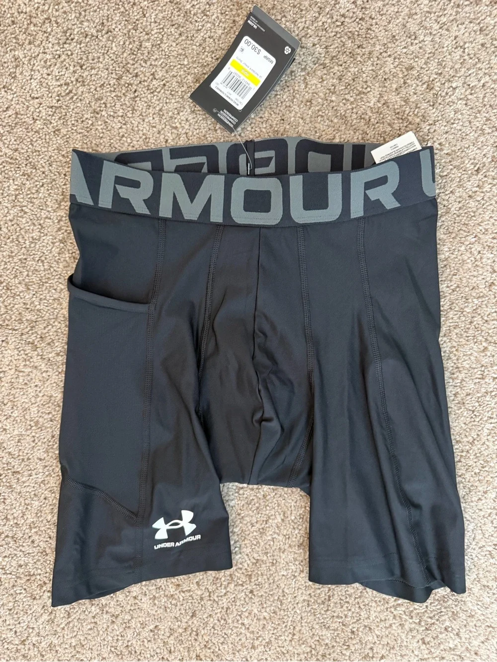 Under Armour Men’s Black Compression shorts